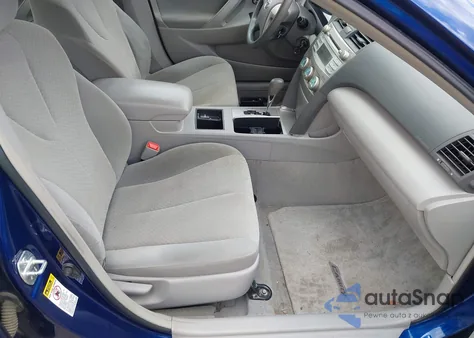 2007 Toyota Camry Le z USA, uszkodzony, nr VIN 4T1BE46K47U104905